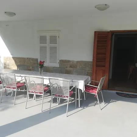 Nyaraló House Toni Banjol