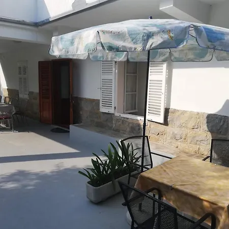 בית נופש House Toni